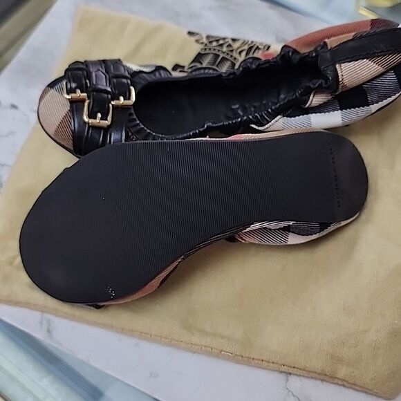Authentic Burberry Plaid Check Canvas Black Leathet Ballet Flats Size 36 - Picture 3 of 7